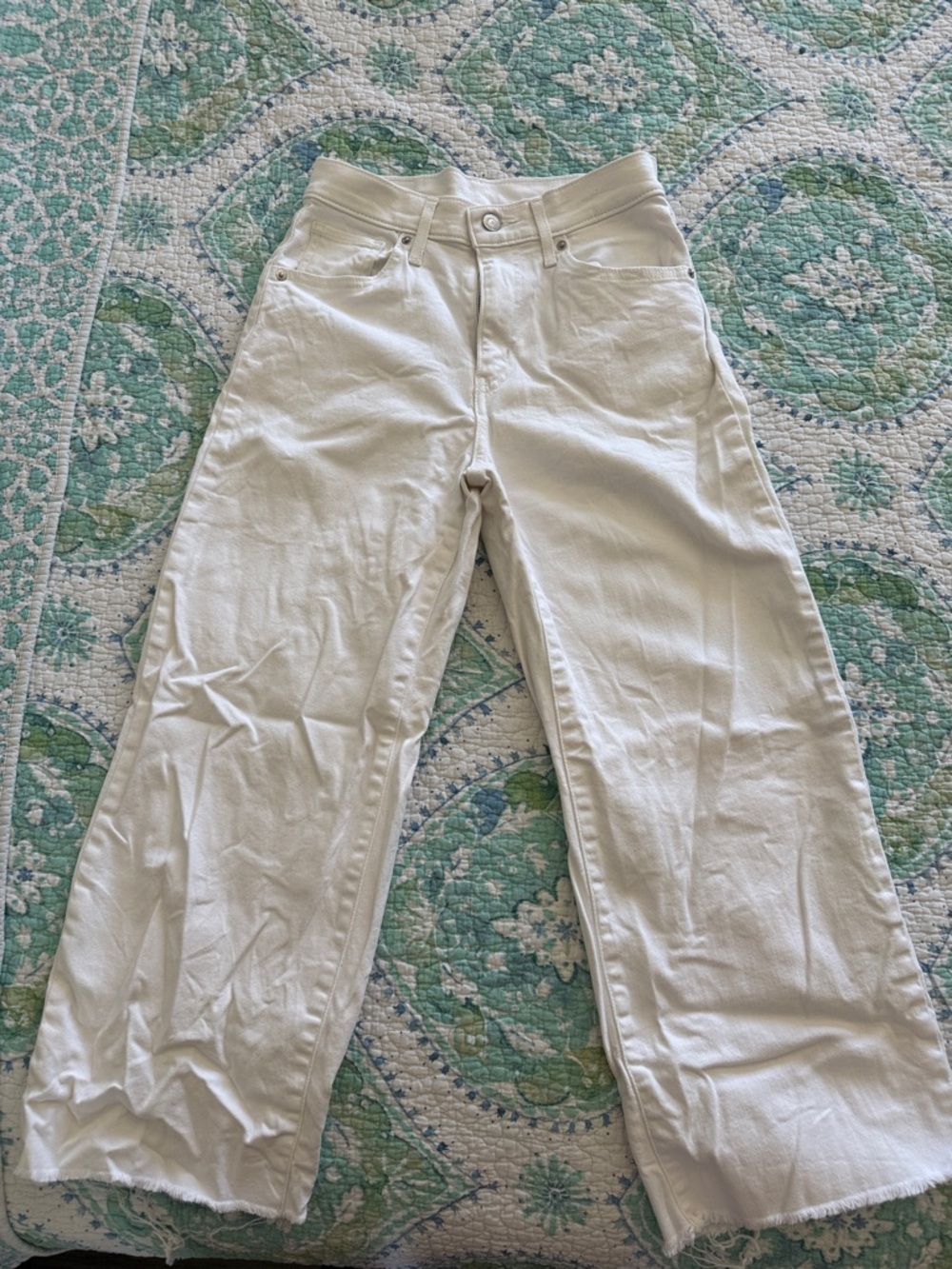 Levi's Women's Wide Leg Jeans in Off-White